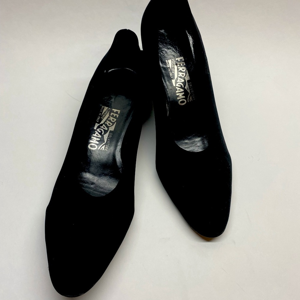 Salvatore farragamo size 7 black shoes